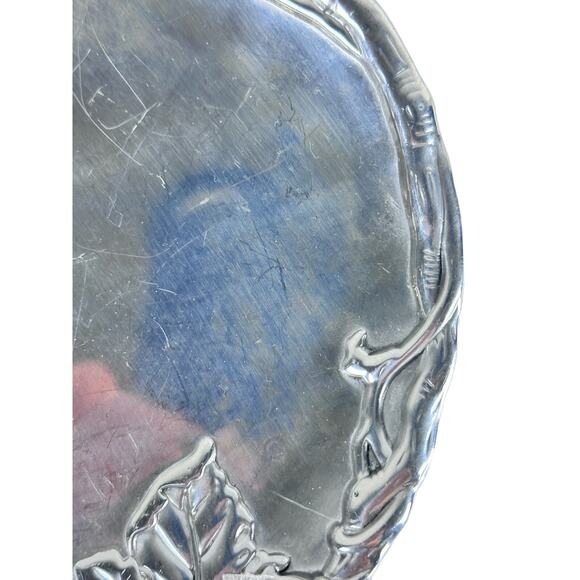 Arthur Court 2000 Aluminum Round Serving Plate Grape Design 7 7/8" Diameter - Picture 3 of 6